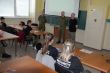 Príslušníci 21. samohybného delostreleckého oddielu na Strednej odbornej škole v Snine