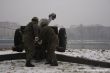 Vojaci odpálili z nábrežia 20 novoročných sálv